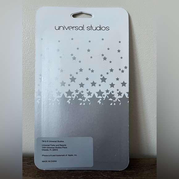 Universal Studios U-Studios Christmas Theme iPhone 6s Plus Cover - Picture 3 of 4